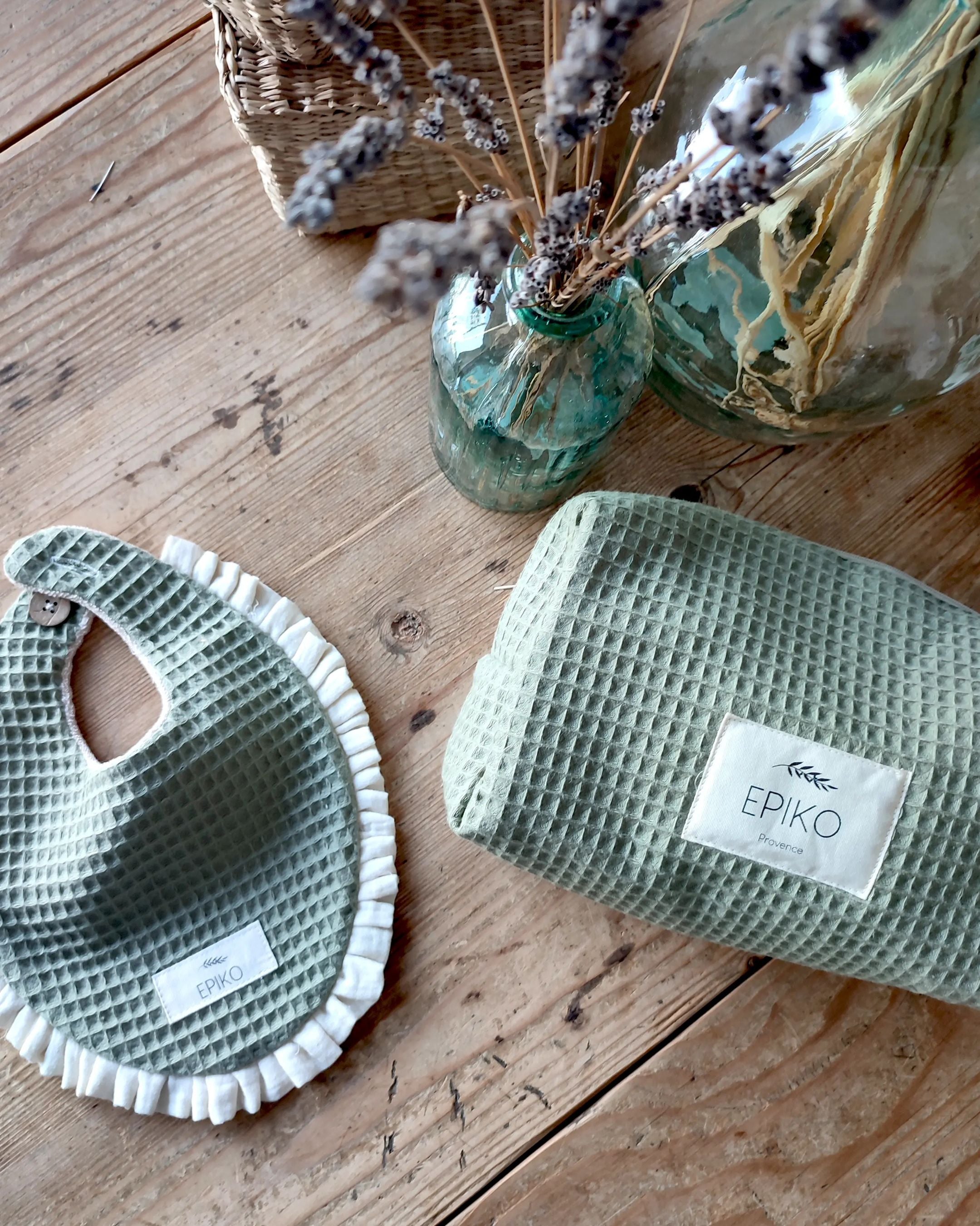 Trousse de toilette nid d'abeille verte FEVE