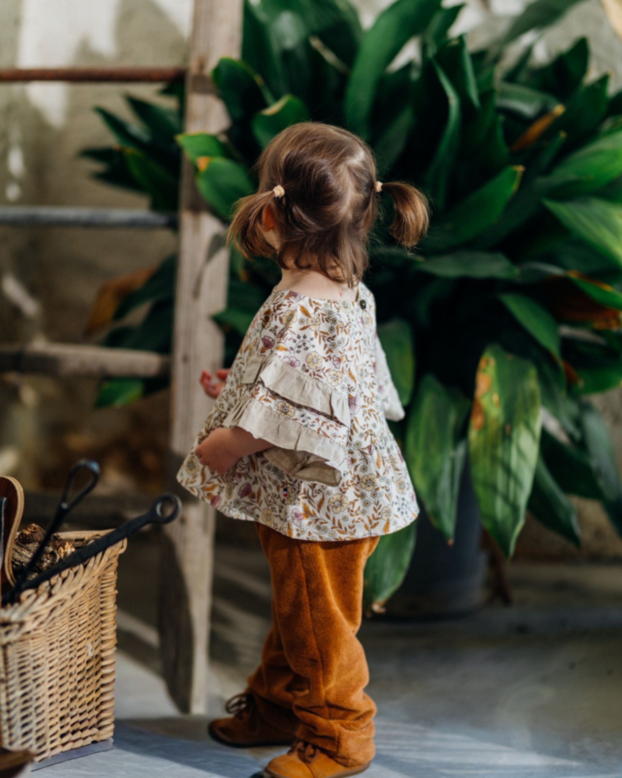 Haut bébé coton bio fleuri camel POMMIER