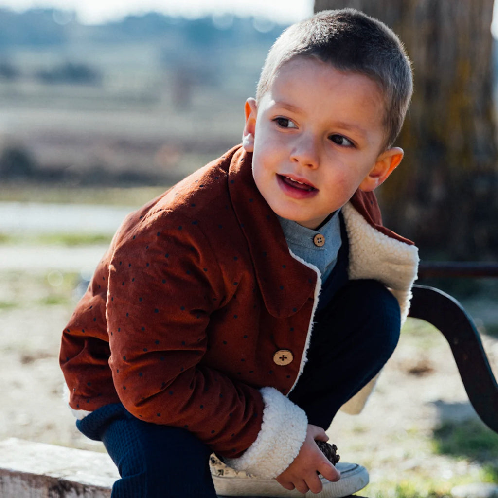 Veste enfant sherpa et velours camel imprimé pois. Made in Provence