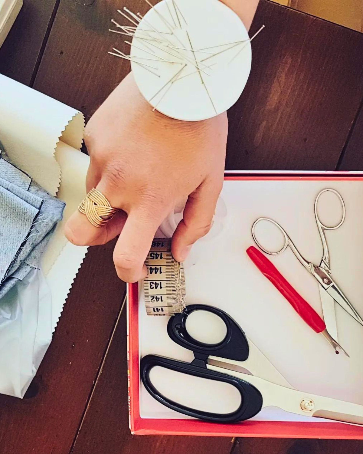 Coulisse atelier EPIKO, marque de vêtements et accessoires pour bébé et enfant.