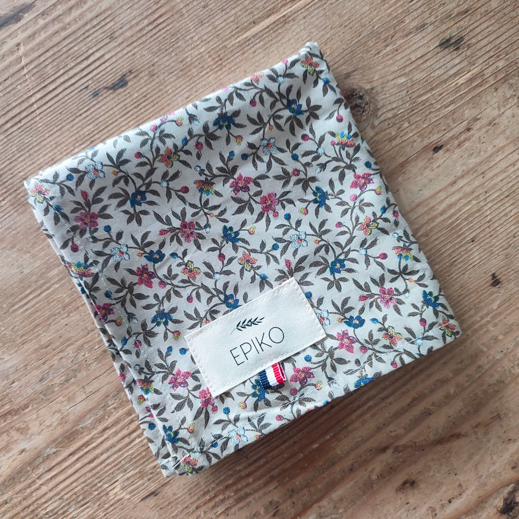 Foulard ou lange bébé en coton bio imprimé fleuri