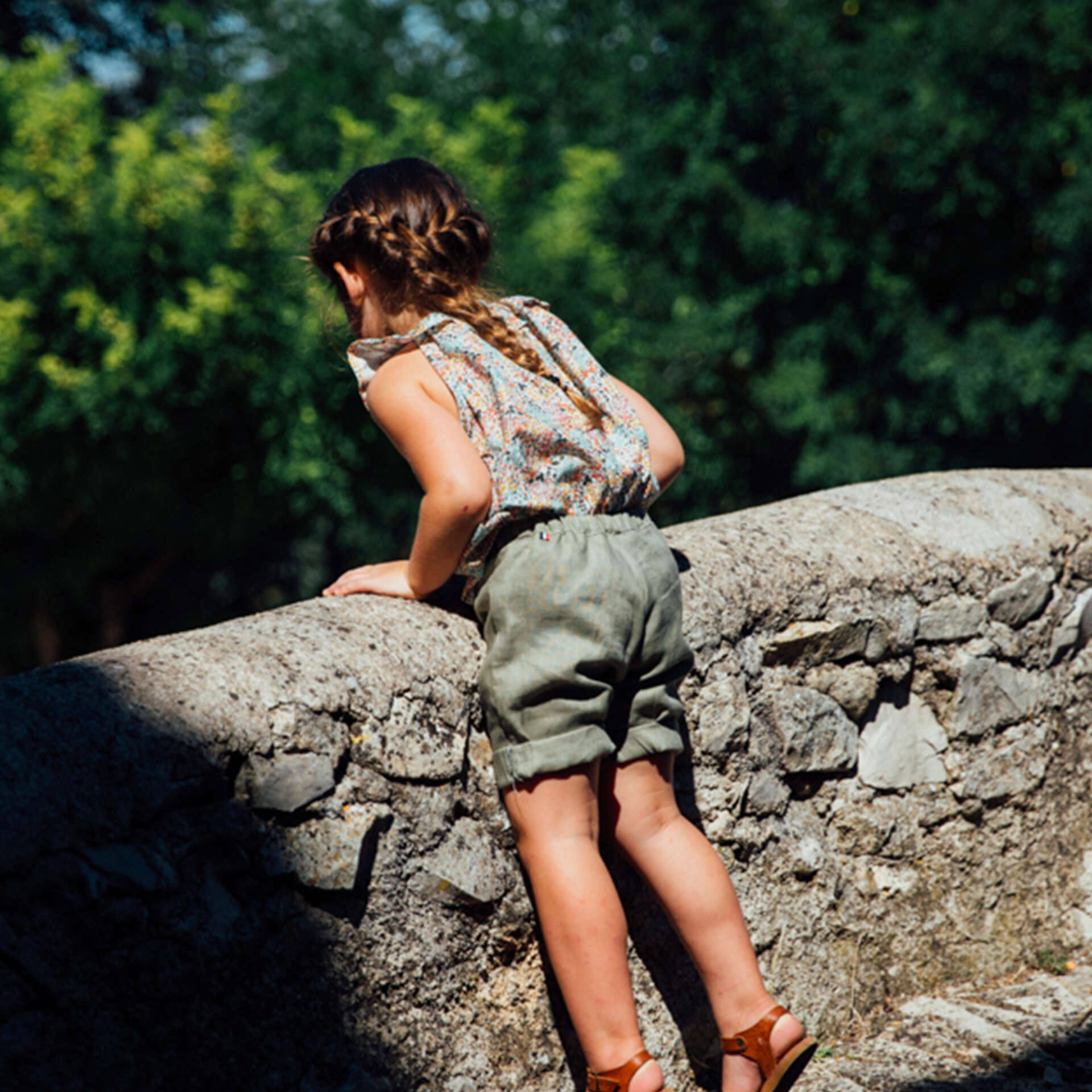 short enfant en lin, couleur olive