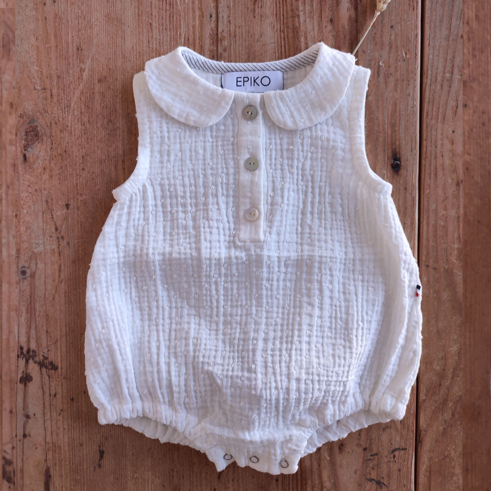 Barboteuse blanche JASMIN, en double gaze de coton plumetis