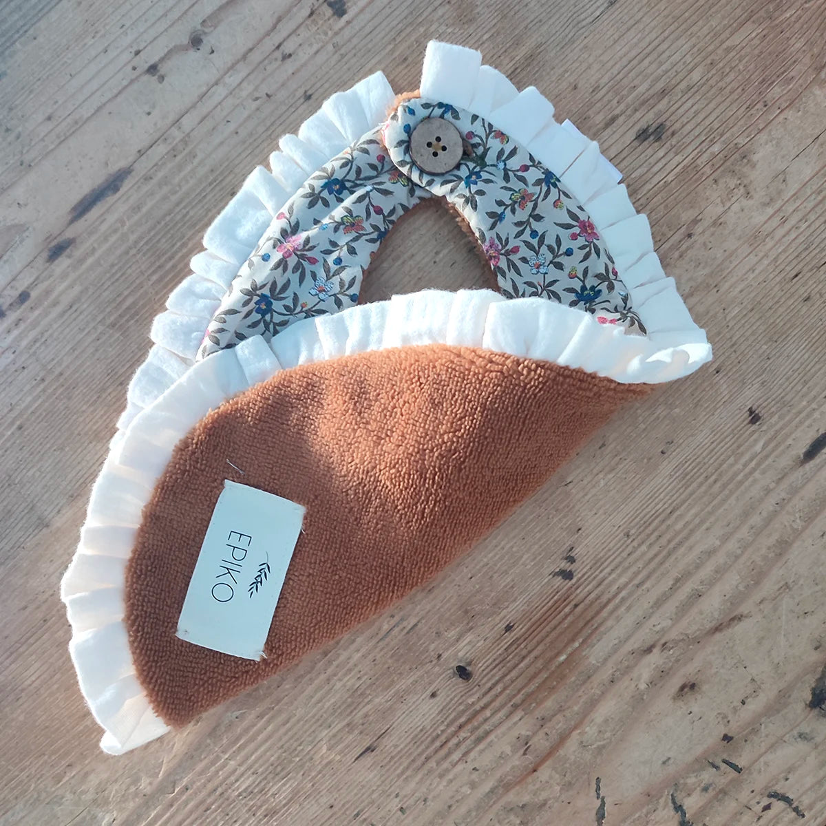 Bavoir bébé fleuri avec volant HIBISCUS