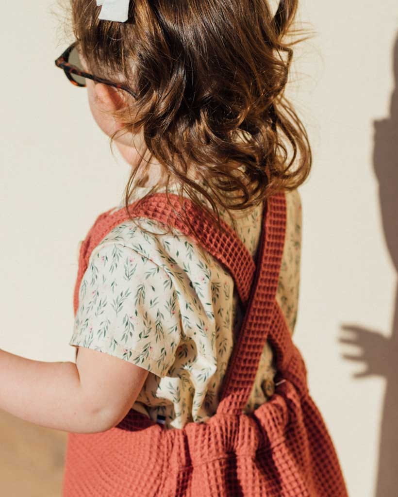 Epiko Robe Robe salopette nid d'abeille rose enfant LOUISE Mode durable made in france et europe