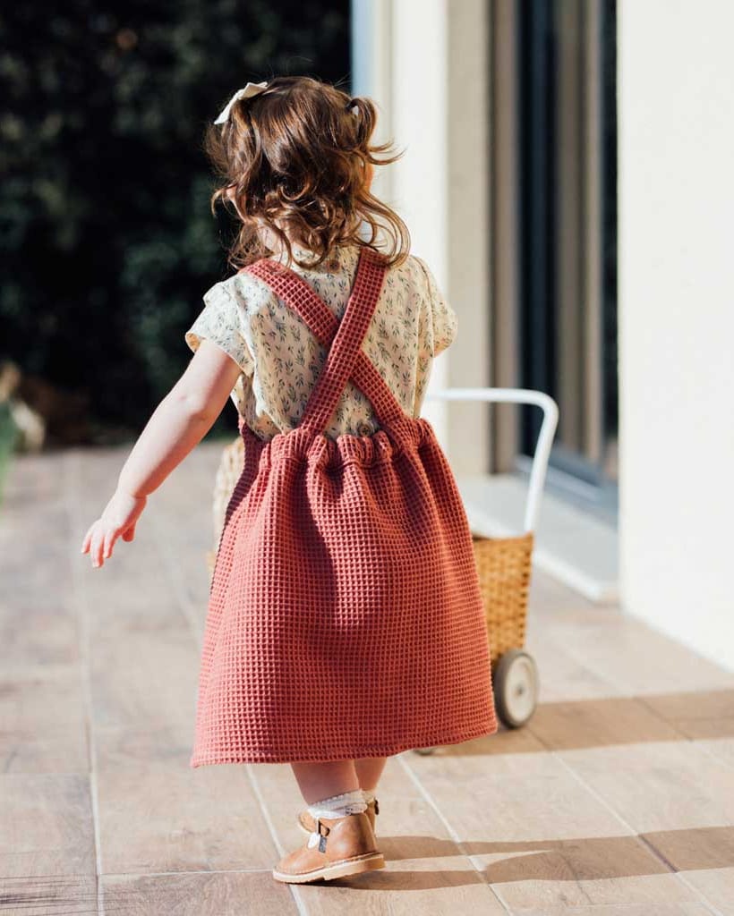 Epiko Robe Robe salopette nid d'abeille rose enfant LOUISE Mode durable made in france et europe